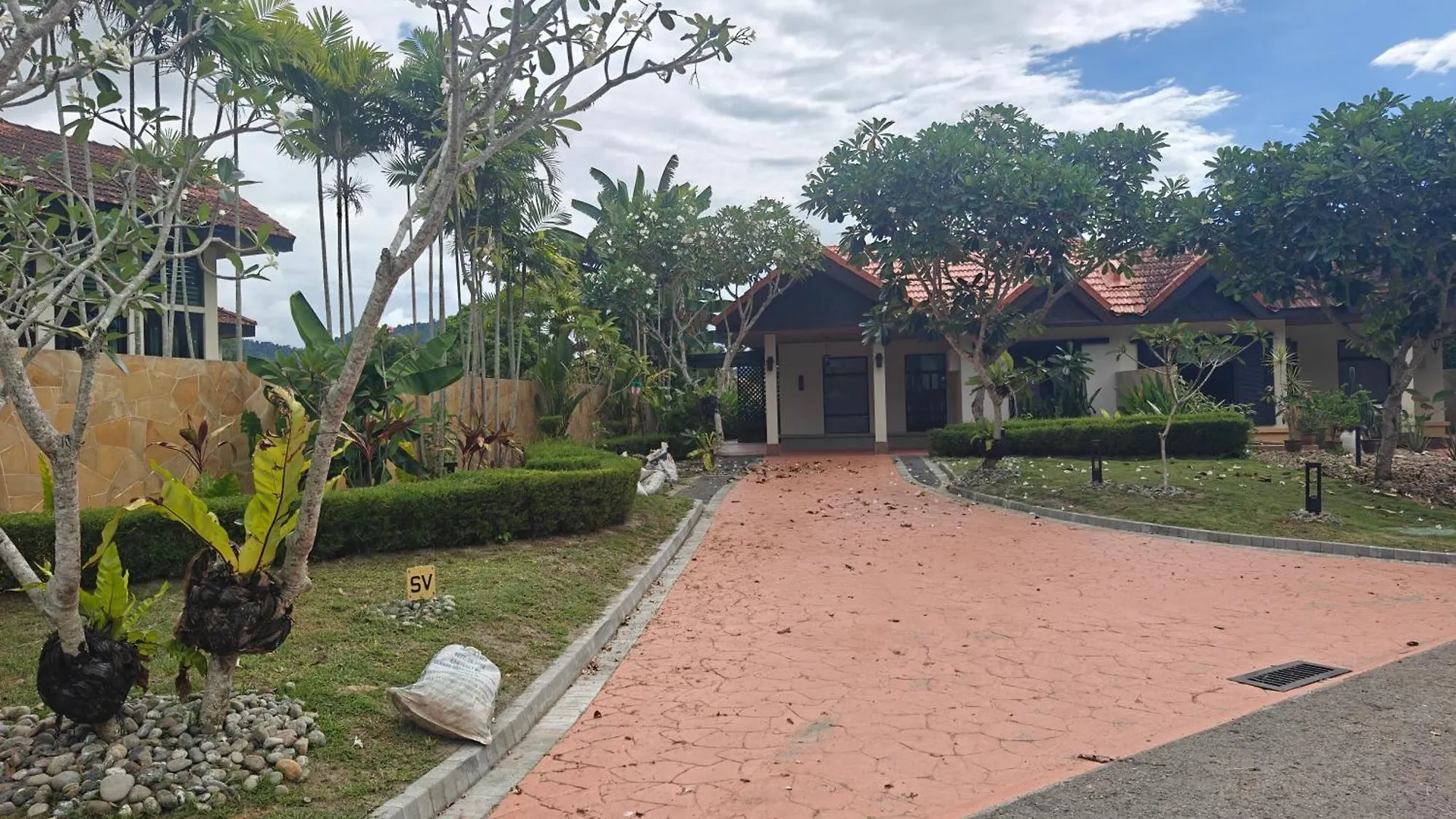 Sabah Beach Villas & Suites Kota Kinabalu 3*,  Malesia