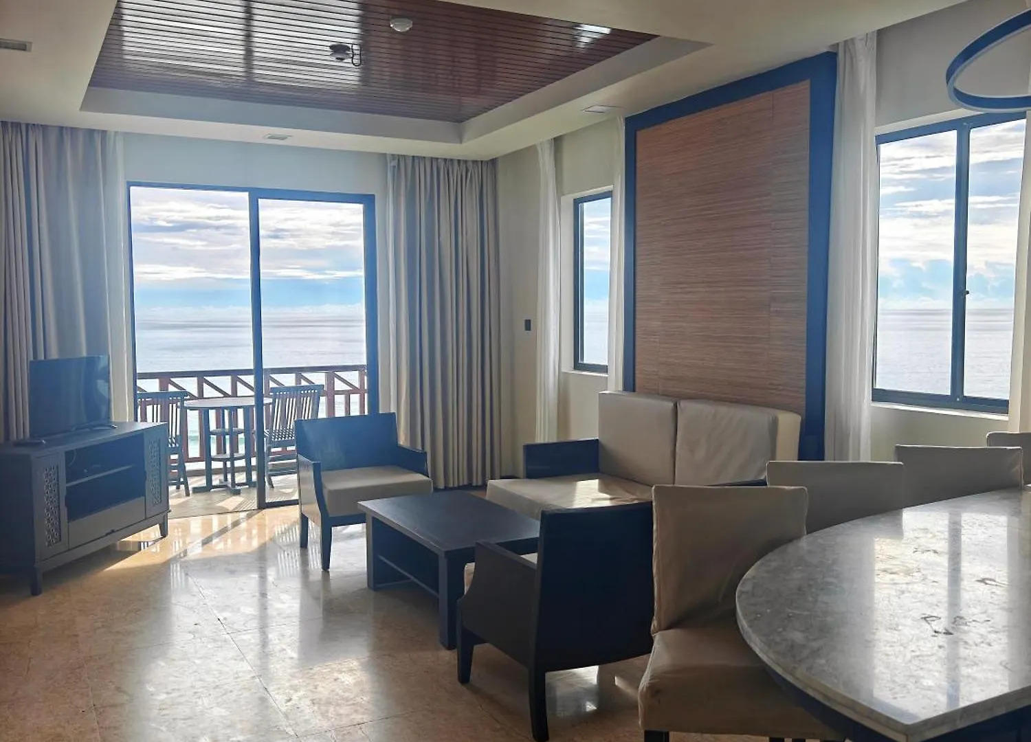 Sabah Beach Villas & Suites Kota Kinabalu
