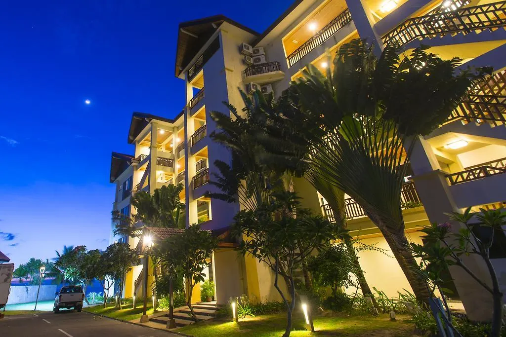 Sabah Beach Villas & Suites Kota Kinabalu 3*,