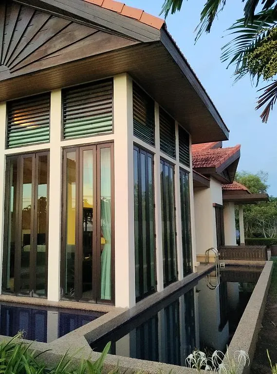 Resort Sabah Beach Villas & Suites Kota Kinabalu