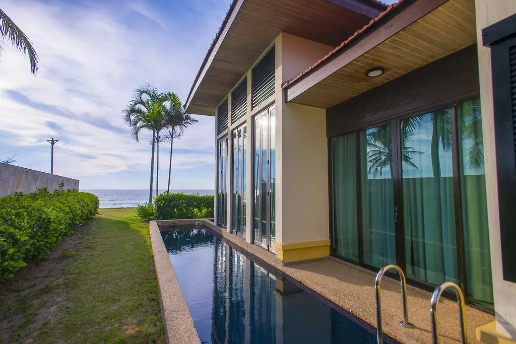 Sabah Beach Villas & Suites Kota Kinabalu 3*,