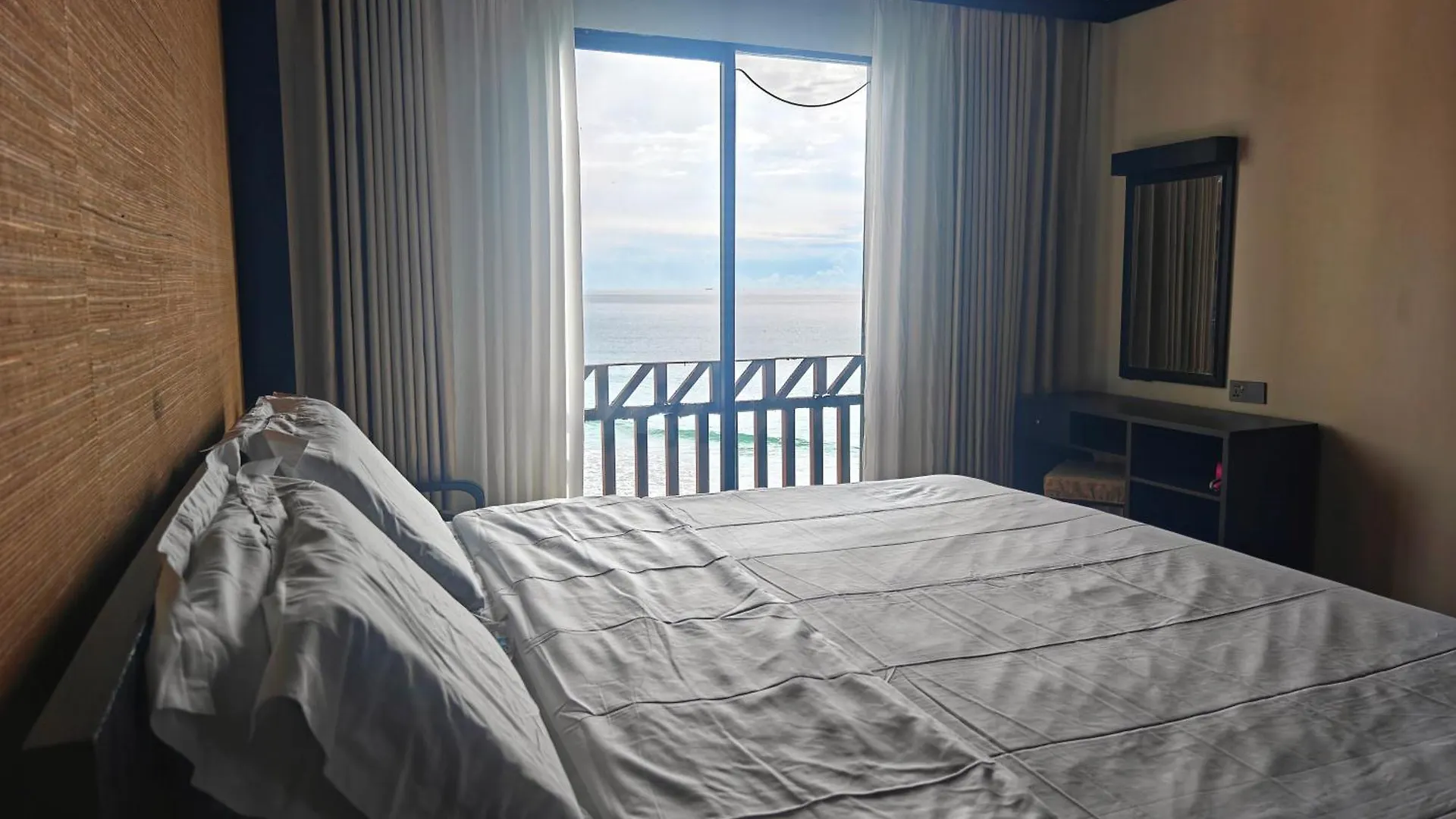 *** Resort Sabah Beach Villas & Suites Kota Kinabalu Malaysia