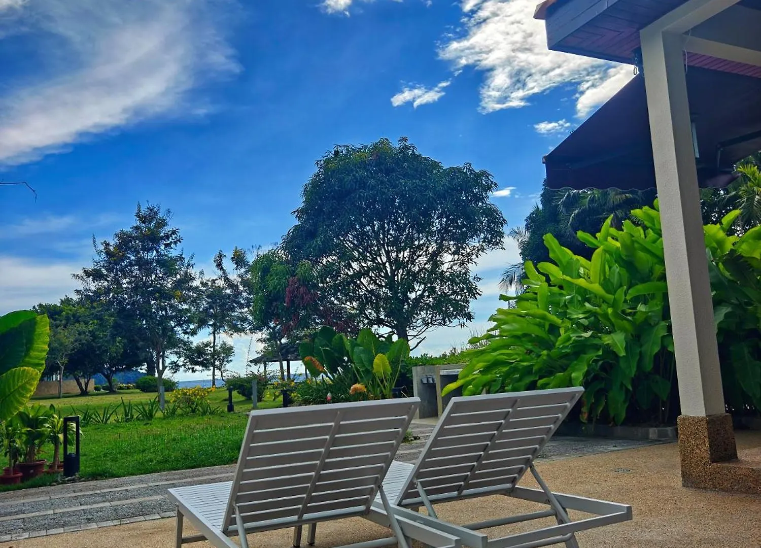 Sabah Beach Villas & Suites contacts