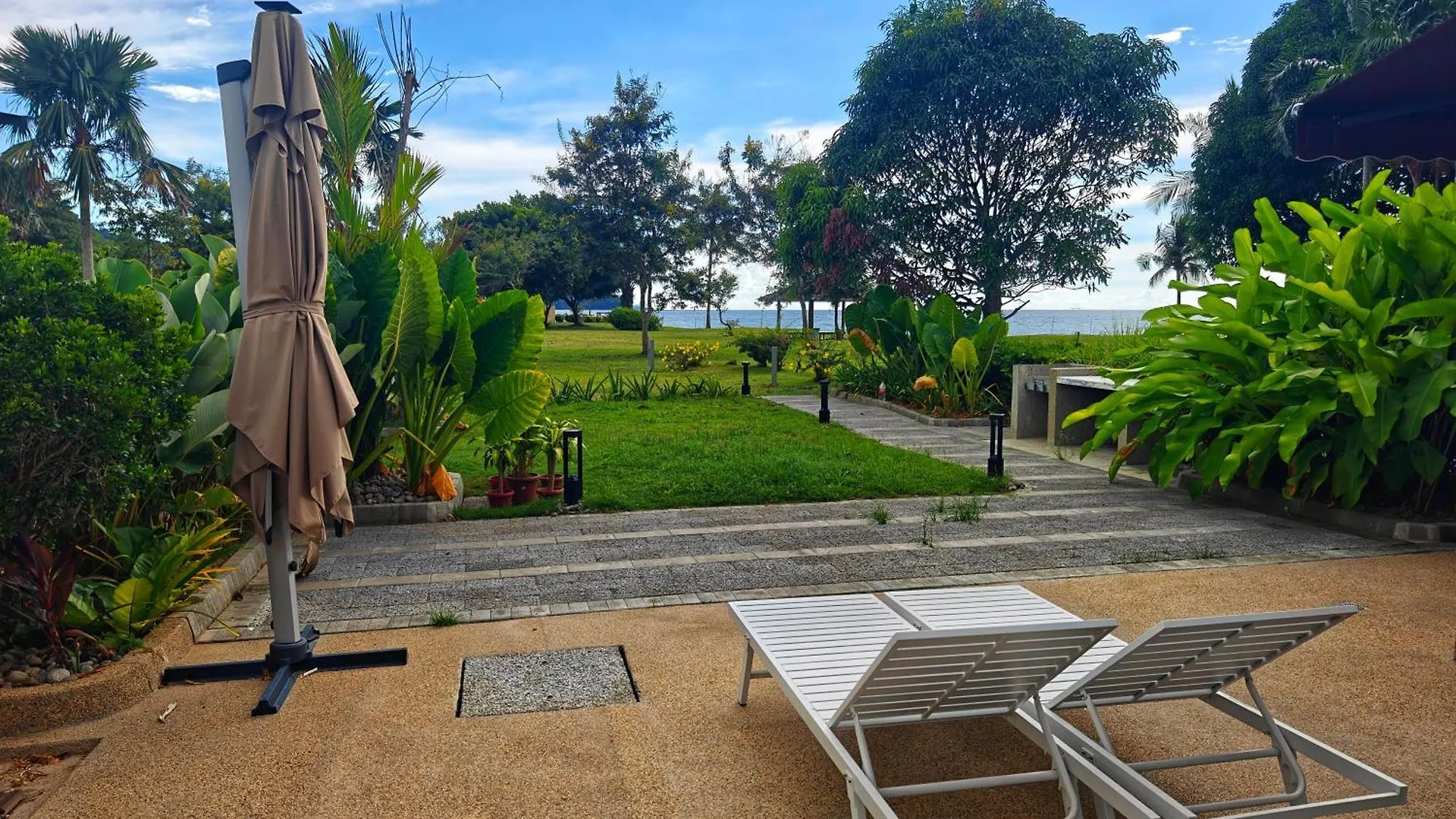 Sabah Beach Villas & Suites Kota Kinabalu